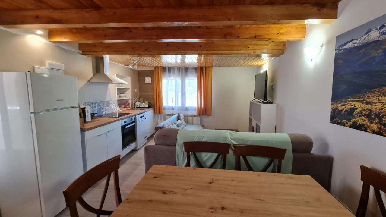 Casa Rural Los 7 Pinos De Gredos 나바레돈다 데 그레도스 외부 사진