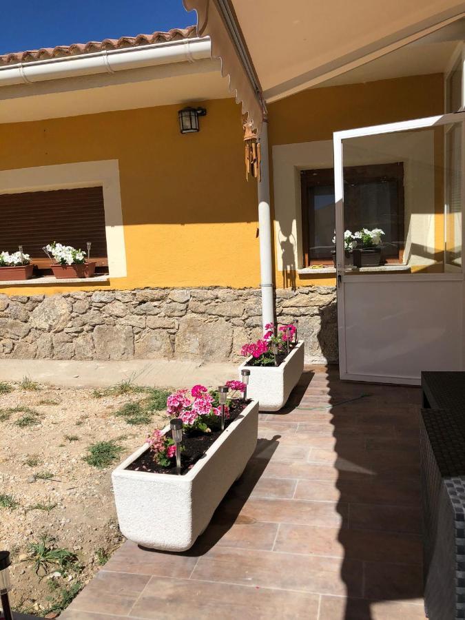 Casa Rural Los 7 Pinos De Gredos 나바레돈다 데 그레도스 외부 사진