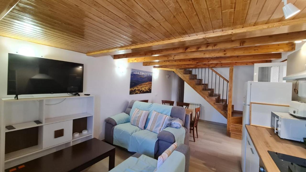 Casa Rural Los 7 Pinos De Gredos 나바레돈다 데 그레도스 외부 사진