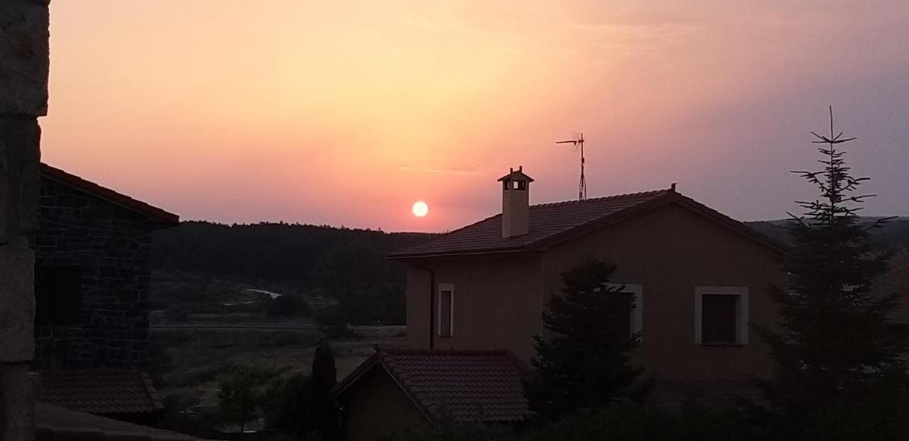 Casa Rural Los 7 Pinos De Gredos 나바레돈다 데 그레도스 외부 사진