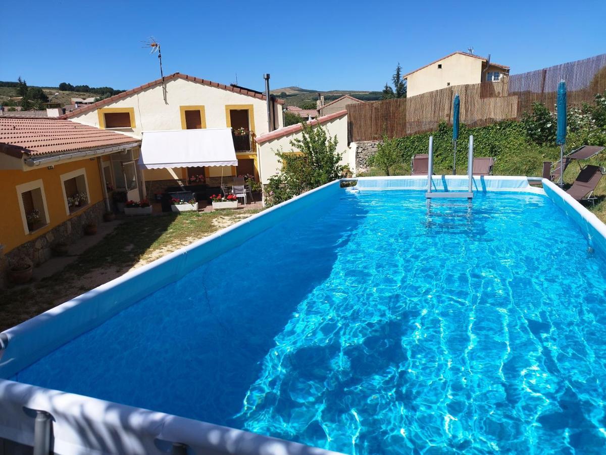 Casa Rural Los 7 Pinos De Gredos 나바레돈다 데 그레도스 외부 사진
